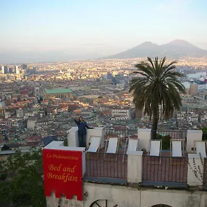 Pensión Pedamentina, Nápoles